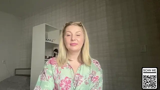 Blondie xoxoxo online show from 02-06-26, 01:25