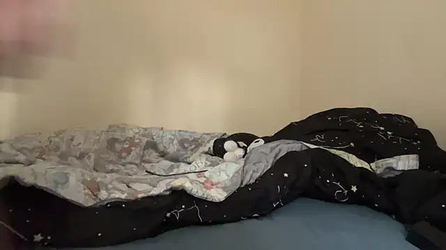 Snapshot of Kitty5348 chatting on 04-07-26, 12:27 Kitty5348 online show from 04-07-26, 12:27