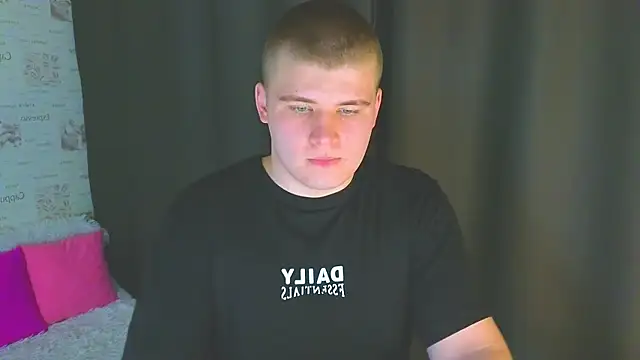 kittenmurr online show from 10-08-25, 02:47