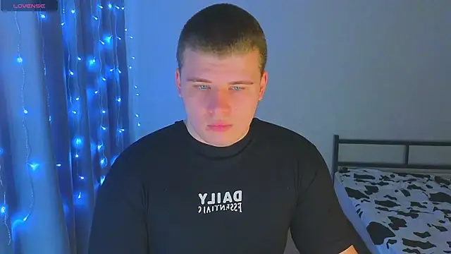 kittenmurr online show from 11-26-25, 03:40