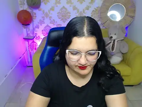 Lily rousee m online show from 10-04-25, 01:47