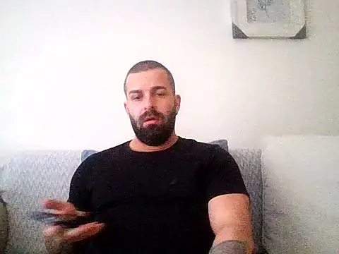 Snapshot of kean2365 chatting on 02-16-26, 01:29 kean2365 online show from 02-16-26, 01:29