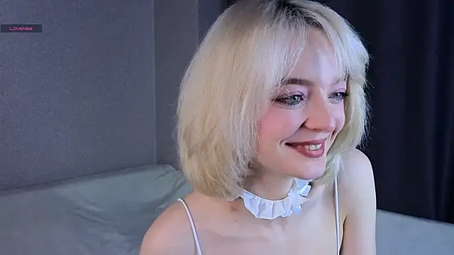 ShizukaBlanche online show from 11-03-25, 05:31