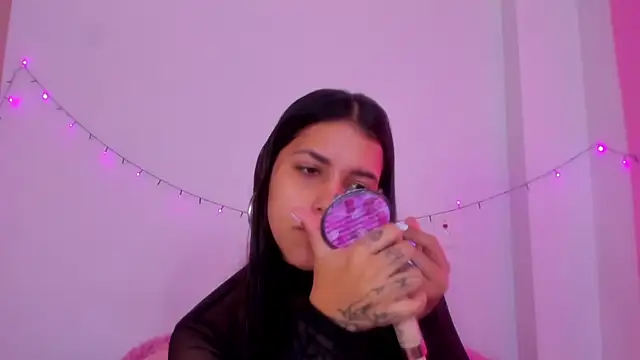 Abby roussee online show from 10-11-25, 01:20