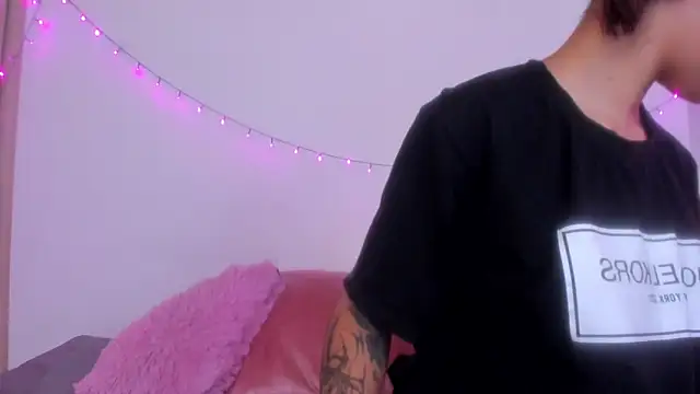 Abby roussee online show from 11-10-25, 09:25