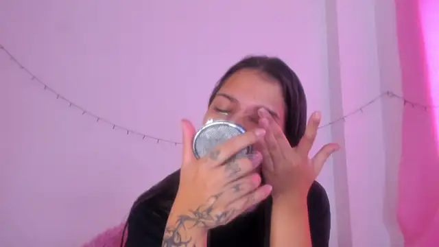 Abby roussee online show from 11-15-25, 01:40