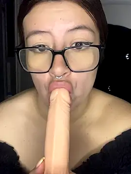 Snapshot of Blair_Bunnyy chatting on 10-22-25, 06:13 Blair Bunnyy online show from 10-22-25, 06:13