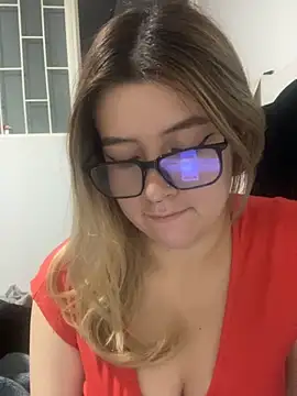 Snapshot of Blair_Bunnyy chatting on 11-10-25, 01:04 Blair Bunnyy online show from 11-10-25, 01:04