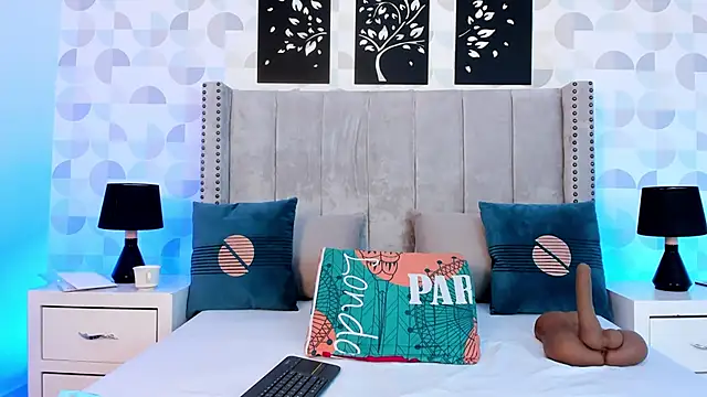 natasha moreno online show from 02-19-26, 12:34