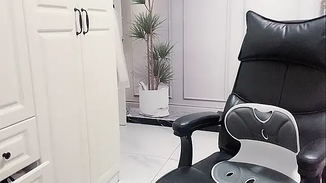 Ianxuan online show from 10-02-25, 07:59