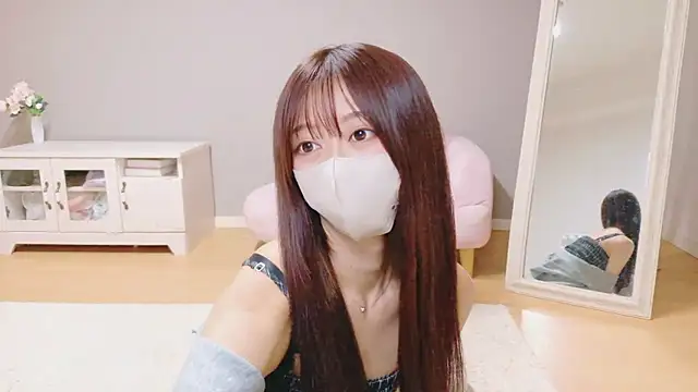 Yuna-ch online show from 10-21-25, 12:50