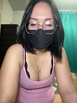 melyiaaa online show from 12-22-25, 02:47