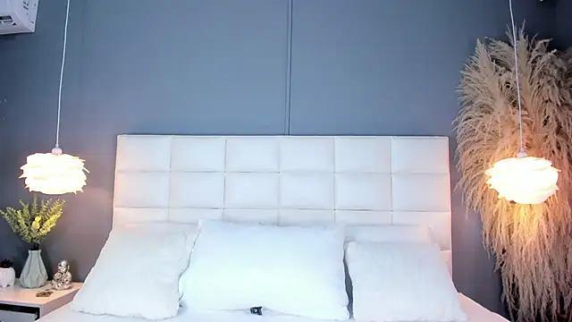 CamyFoxx online show from 09-22-25, 11:45