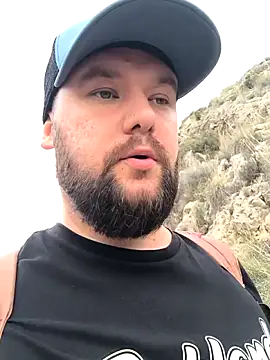 Ole Plus online show from 10-22-25, 09:09