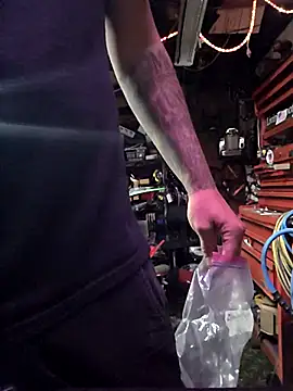 twistafatpipe online show from 10-05-25, 11:02