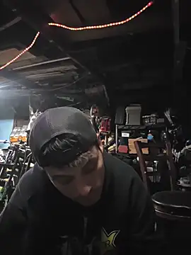 twistafatpipe online show from 11-08-25, 06:29