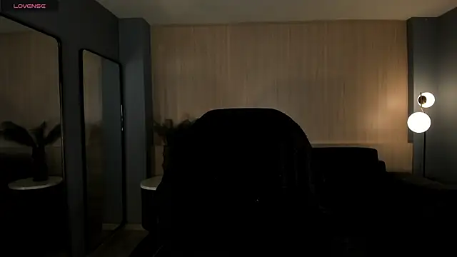 MilaColeman online show from 10-17-25, 02:04