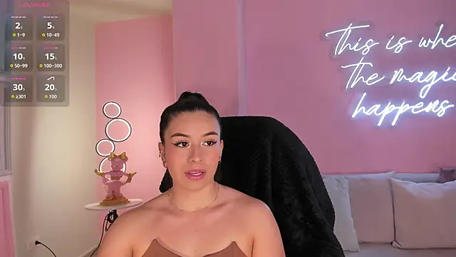 MilaColeman online show from 11-08-25, 02:12