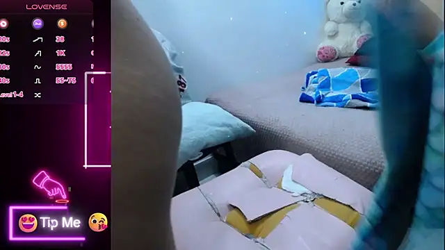 Snapshot of Papi_Mami_Live chatting on 09-27-25, 01:43 Papi Mami Live online show from 09-27-25, 01:43