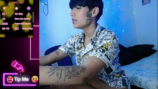 Snapshot of Papi_Mami_Live chatting on 11-22-25, 03:38 Papi Mami Live online show from 11-22-25, 03:38