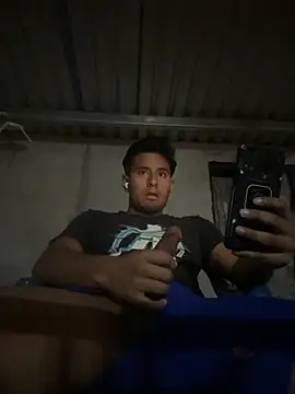 Snapshot of Johnxxx22 chatting on 11-07-25, 08:36 Johnxxx22 online show from 11-07-25, 08:36