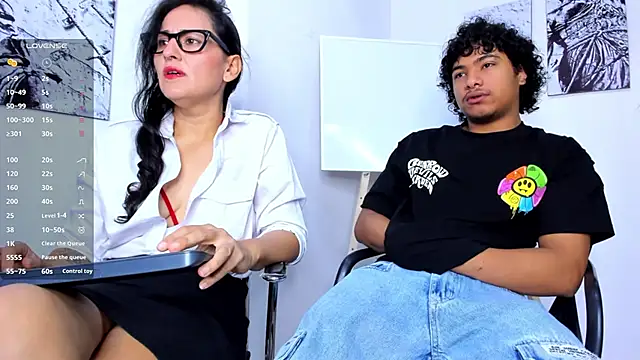 Snapshot of Miriam_milf chatting on 11-06-25, 12:17 Miriam milf online show from 11-06-25, 12:17