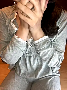 Snapshot of natsumi_NTR_TV chatting on 11-05-25, 12:27 natsumi NTR TV online show from 11-05-25, 12:27