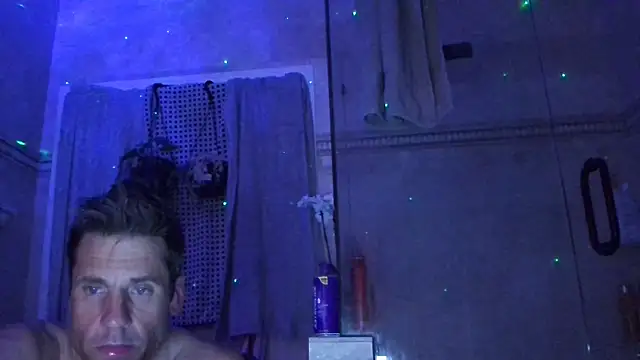 Snapshot of TallDrink11 chatting on 10-29-25, 06:15 TallDrink11 online show from 10-29-25, 06:15