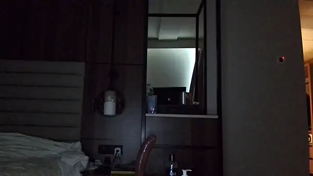 Snapshot of TallDrink11 chatting on 11-22-25, 09:52 TallDrink11 online show from 11-22-25, 09:52