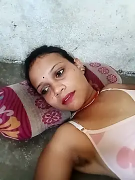 Snapshot of Chandni_Love143 chatting on 09-17-25, 04:14 Chandni Love143 online show from 09-17-25, 04:14