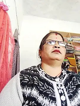 Bhavna hot online show from 12-18-25, 07:58