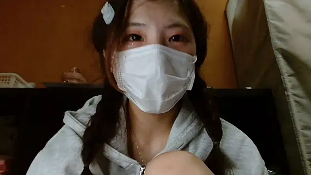 natsumiii online show from 09-15-25, 05:40