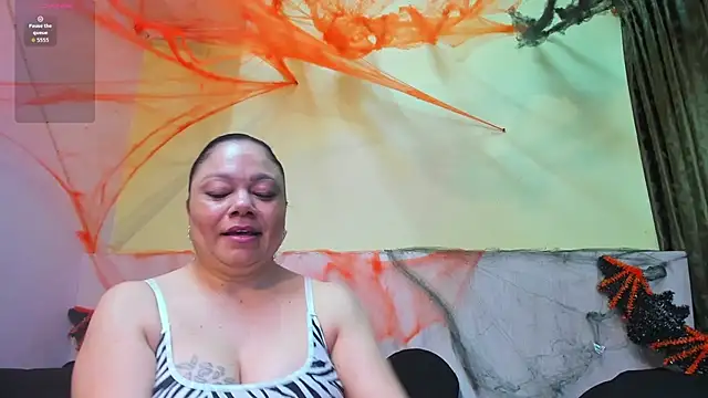 AtheneaArbelaez  online show from 10-29-25, 12:51