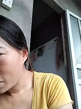MayLyy online show from 10-01-25, 09:37