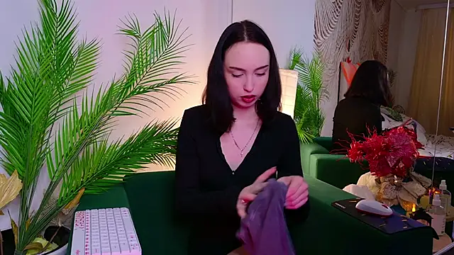 MonikaCarter online show from 11-02-25, 10:28