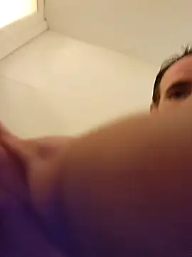 Snapshot of Mcnlrdam chatting on 10-18-25, 05:46 Mcnlrdam online show from 10-18-25, 05:46