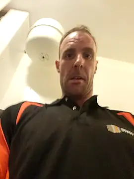 Snapshot of Mcnlrdam chatting on 11-07-25, 09:04 Mcnlrdam online show from 11-07-25, 09:04