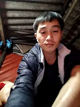 Snapshot of Boytasexy chatting on 11-11-25, 02:06 Boytasexy online show from 11-11-25, 02:06