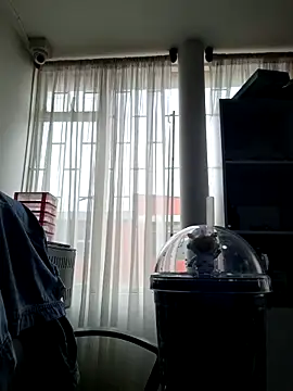 Snapshot of CurvyLust_x chatting on 11-06-25, 03:35 CurvyLust x online show from 11-06-25, 03:35