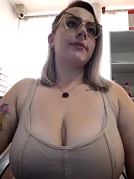 CurvyLust x online show from 12-04-25, 01:42