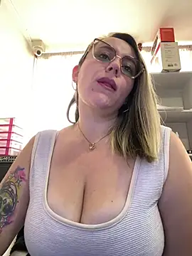 CurvyLust x online show from 02-18-26, 02:35