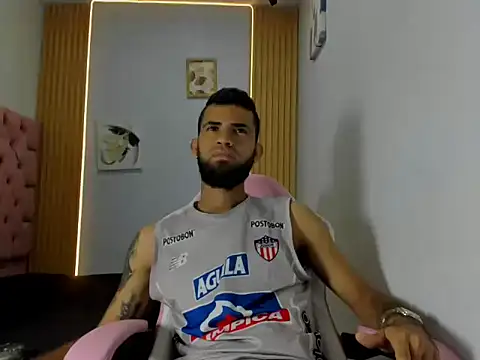 adri sexboy229 online show from 10-07-25, 07:38