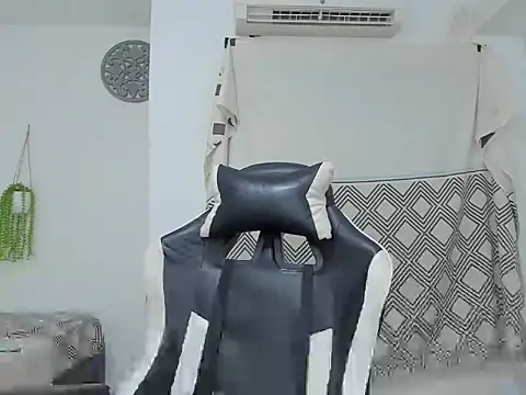 adri sexboy229 online show from 10-11-25, 02:44