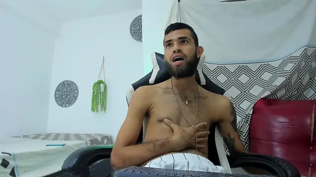 adri sexboy229 online show from 10-12-25, 06:34