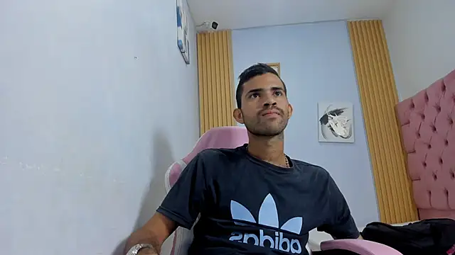 adri sexboy229 online show from 10-18-25, 02:14