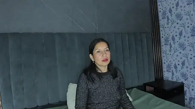 Megan Collinss  online show from 12-18-25, 12:00