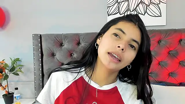 sophiielust online show from 09-17-25, 01:35