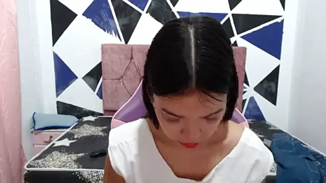 shy luna18 online show from 11-28-25, 01:14