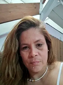 Snapshot of Chica_fuego chatting on 12-17-25, 08:37 Chica fuego online show from 12-17-25, 08:37