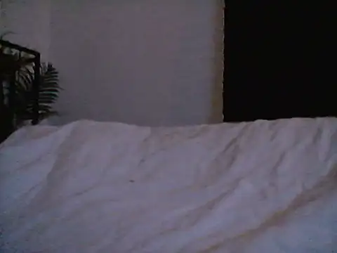 Snapshot of SelenaPromes chatting on 09-12-25, 11:04 SelenaPromes online show from 09-12-25, 11:04